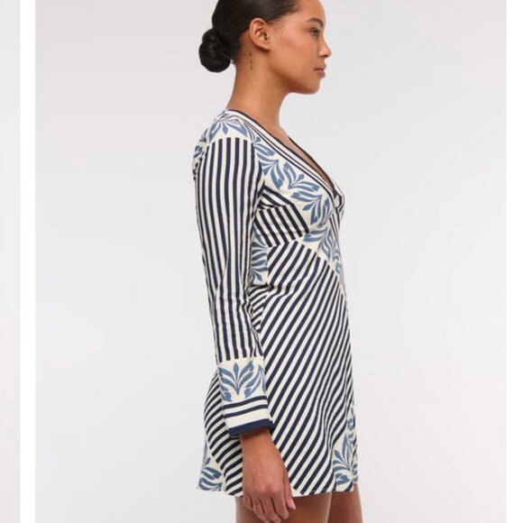 Abercrombie & Fitch Womens NWT Long Sleeve Twist Mini Dress Size S PETITE - Picture 5 of 5